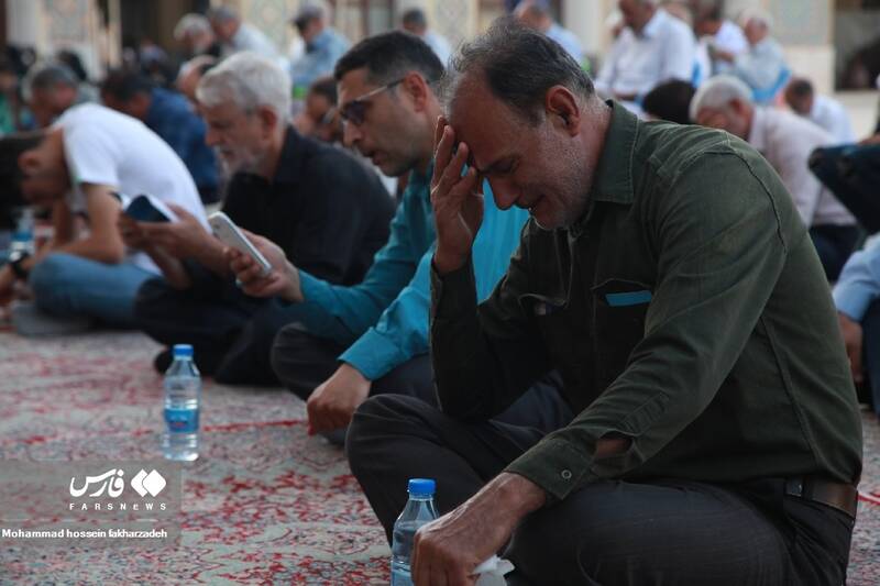 نوای عرفه از جوار مزار سردار دلها