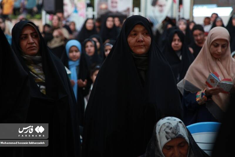 نوای عرفه از جوار مزار سردار دلها