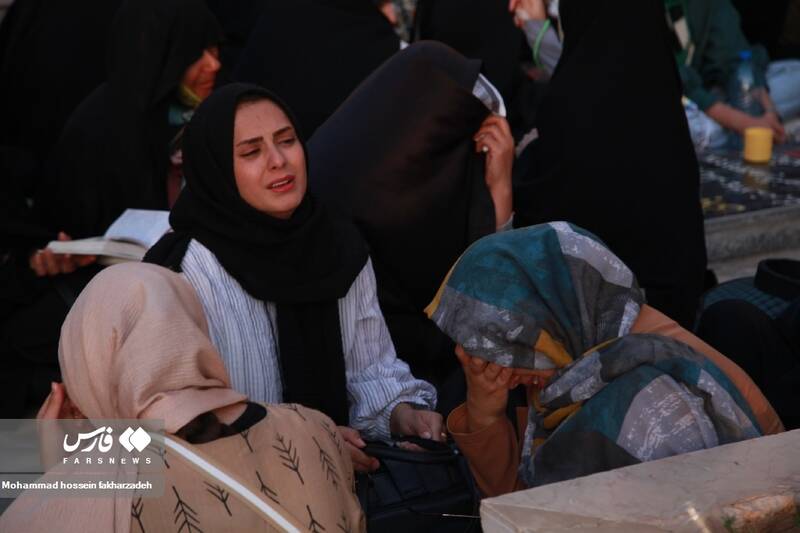 نوای عرفه از جوار مزار سردار دلها