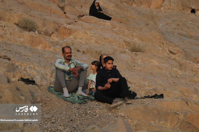 نوای عرفه از جوار مزار سردار دلها