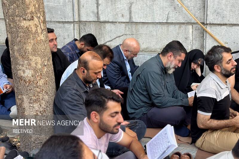 حضور رئیس مجلس در مراسم پرفیض دعای عرفه در حسینیه هدایت تهران