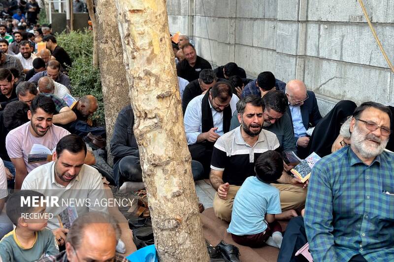 حضور رئیس مجلس در مراسم پرفیض دعای عرفه در حسینیه هدایت تهران