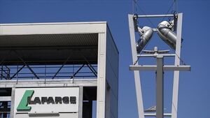 برنامه مستند اروپایی: فرانسه از کارخانه سیمان درسوریه جهت جاسوسی استفاده کرد
