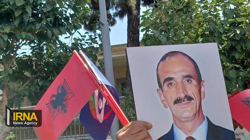 تجمع خانوادههای اعضای گرفتار شده گروهک منافقین +عکس و فیلم