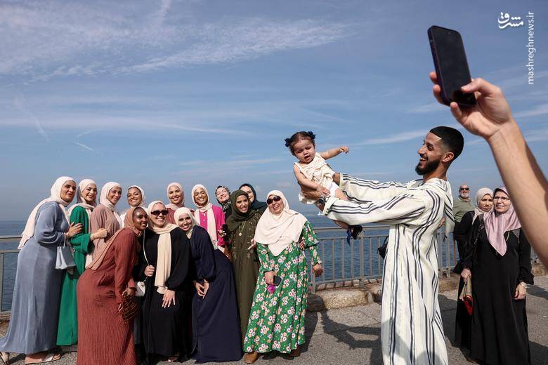 عکس یادگاری مسلمانان بعد از جشن عید قربان در نیویورک _ آمریکا