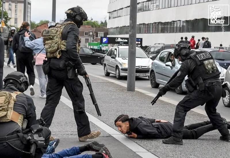 عکس/ ورود یگان ویژه و گردان تهاجمی برای سرکوب معترضان فرانسه