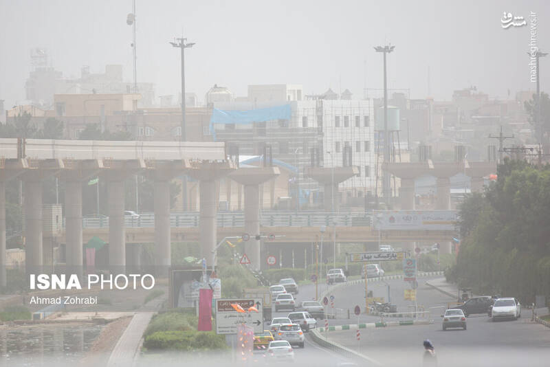عکس/ آلودگی و خیزش گرد و خاک در قم