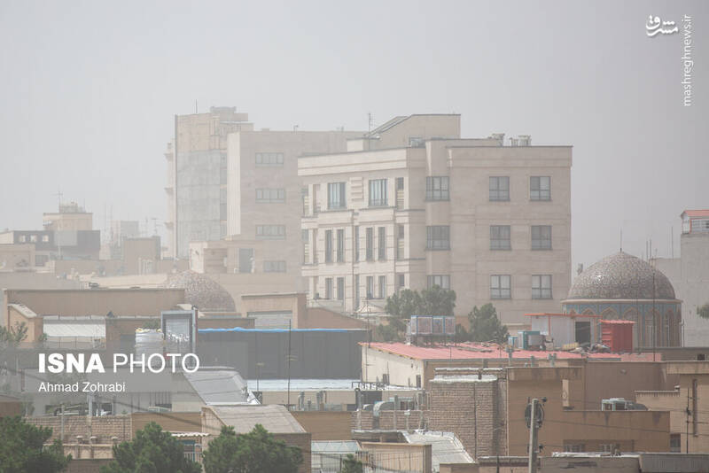 عکس/ آلودگی و خیزش گرد و خاک در قم