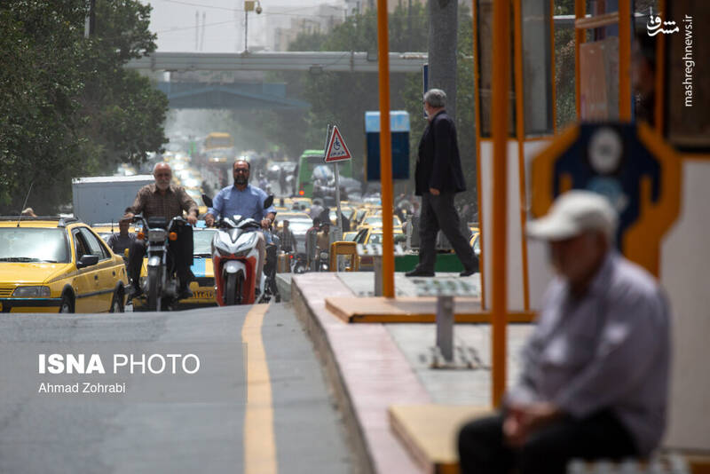 عکس/ آلودگی و خیزش گرد و خاک در قم