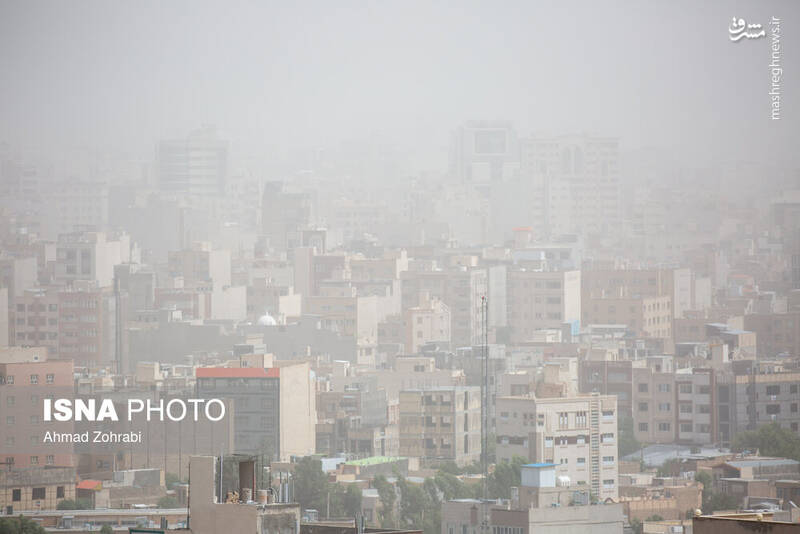 عکس/ آلودگی و خیزش گرد و خاک در قم