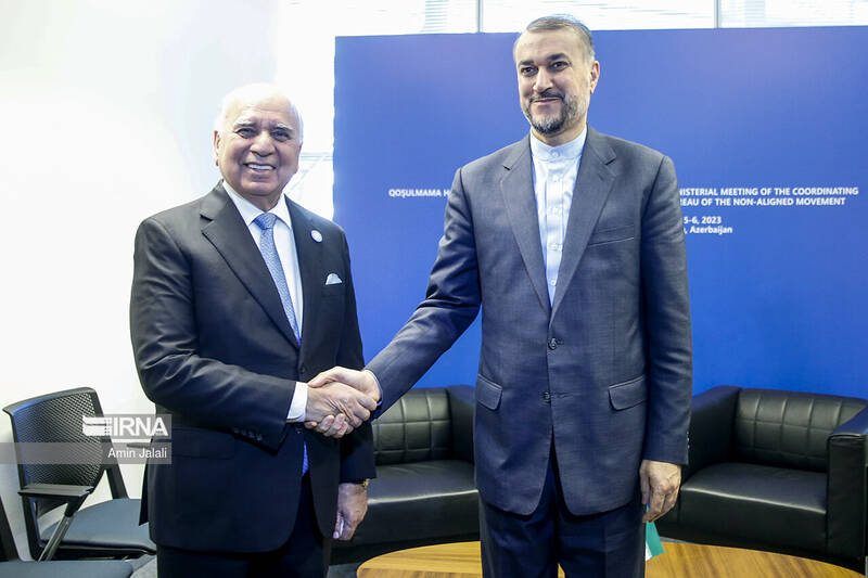 عکس/ دیدارهای وزیر خارجه در حاشیه اجلاس وزرای جنبش عدم تعهد