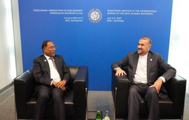 سنگ بنای توسعه روابط تهران - باکو در ملاقاتی ۲ ساعته