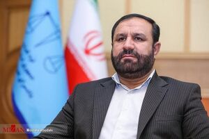 وزیر اقتصاد مستندات فرارهای مالیاتی میلیاردی را به دادستانی اعلام کند / اعلام جرم علیه مدیر مسئول روزنامه شرق