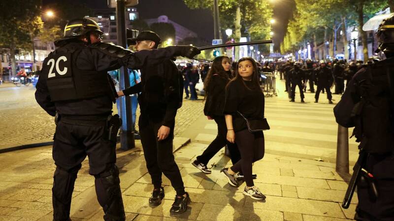 دولت ماکرون به مطالبات مردمی اهمیتی نمیدهد