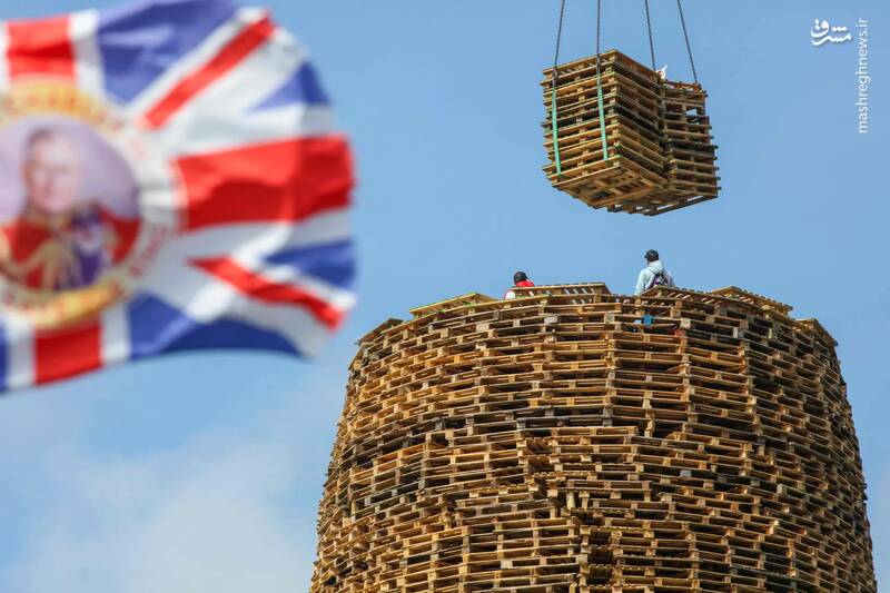 ساخت یک سازه بزرگ چوبی برای بلندترین آتش در جهان در لارن _ ایرلند شمالی