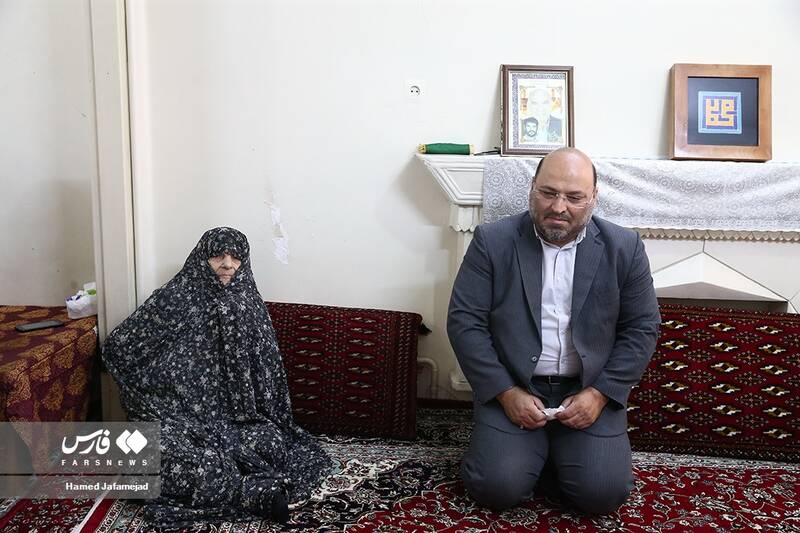 مادر و فرزند شهید مجتبی گل شناس