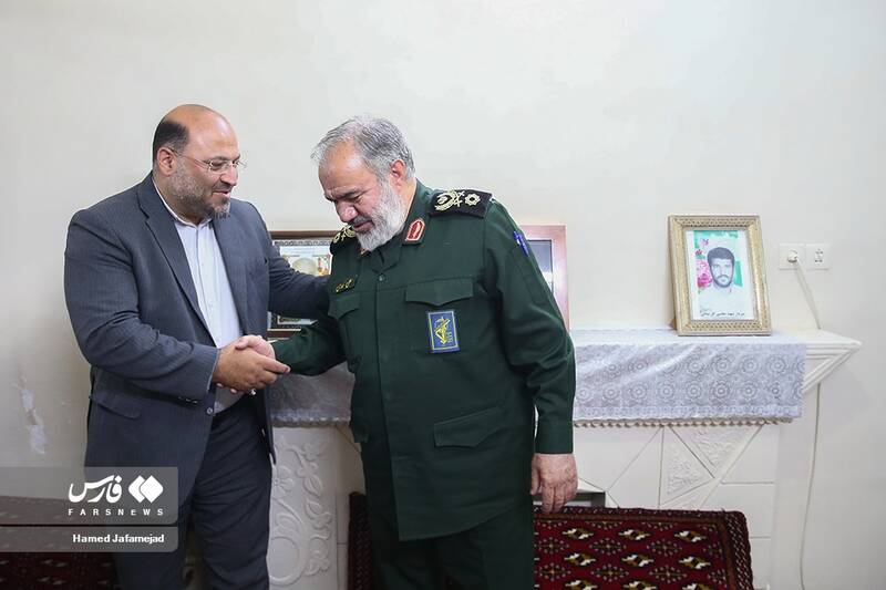 دیدار سردار علی فدوی جانشین فرمانده کل سپاه پاسداران با فرزند شهید مجتبی گل شناس