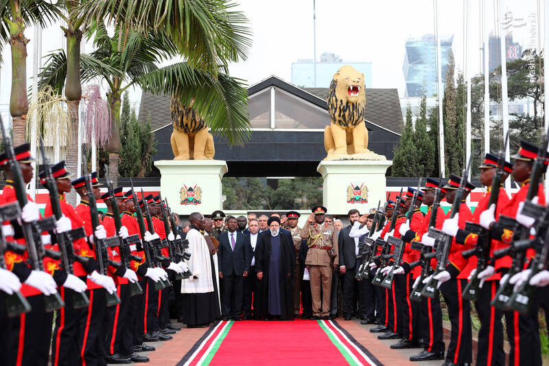 ادای احترام رئیسی به مقبره رهبر فقید کنیا