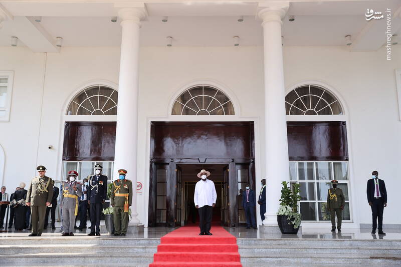 عکس/ استقبال رسمی از رئیسی در کاخ ریاست جمهوری اوگاندا