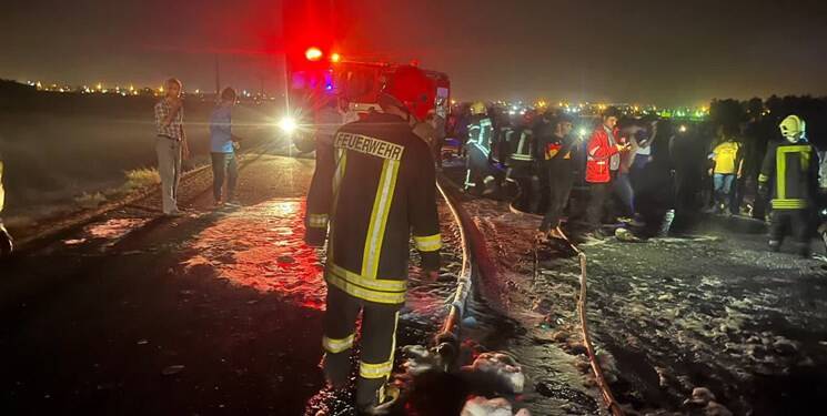 تصادف در محور سبزوار به بردسکن با ۱۵ کشته و زخمی + عکس