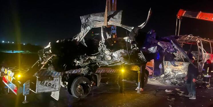 تصادف در محور سبزوار به بردسکن با ۱۵ کشته و زخمی + عکس