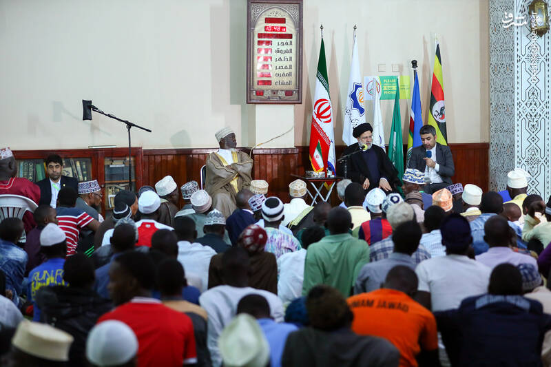 حضور رئیسی در مسجد ملی پانکالا و دیدار با مسلمانان اوگاندایی