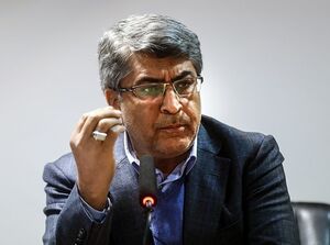وکیلی: زنگنه ژنرال ترسویی بود اما اوجی نمیترسد و نفت میفروشد
