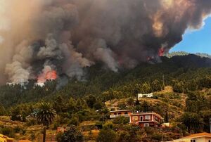 جزایر قناری در آتش‌ ؛ 2 هزار نفر تخلیه شدند