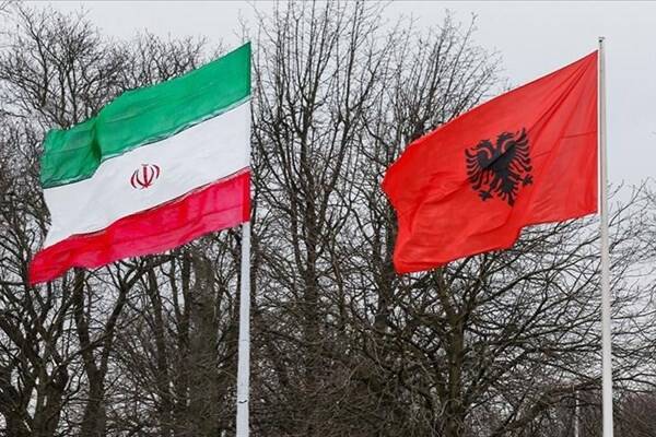 از دورهگردیهای این روزهای سرکرده گروهک منافقین تا احضار سفیر ایتالیا