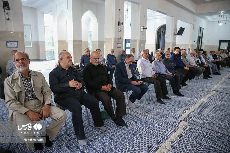 مراسم بزرگداشت مادر فرمانده شجاع و دلاور لشکر بدر دوران دفاع مقدس سرلشکر پاسدار شهید اسماعیل دقایقی در مسجد جامع پیامبر اعظم(ص) شهرک شهیدمحلاتی تهران