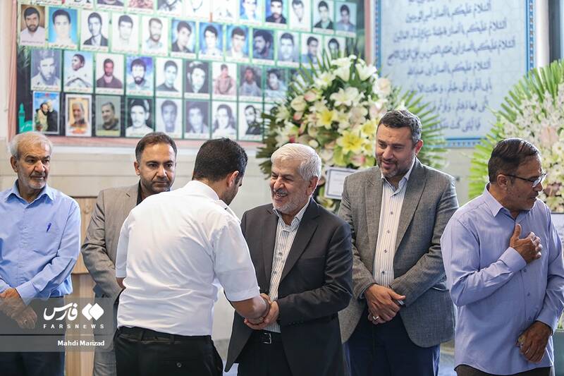 مراسم بزرگداشت مادر فرمانده شجاع و دلاور لشکر بدر دوران دفاع مقدس سرلشکر پاسدار شهید اسماعیل دقایقی در مسجد جامع پیامبر اعظم(ص) شهرک شهیدمحلاتی تهران