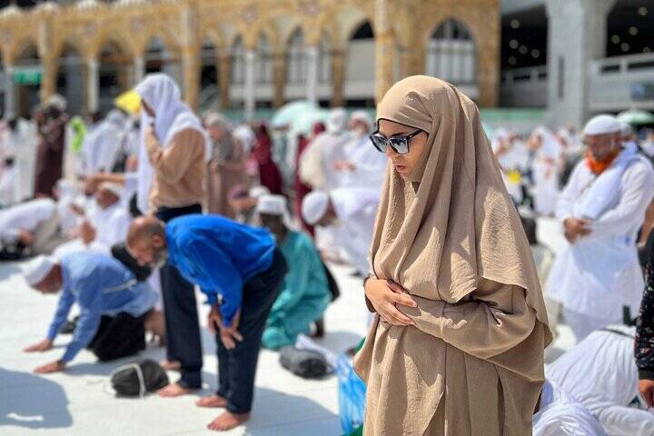 تصاویری از راز و نیاز انبوه دلهای عاشق پیرامون کعبه