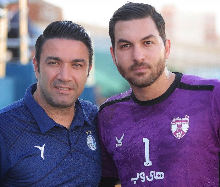 آشتیکنان فکری و نکونام در روز چهارتایی شدن استقلال!