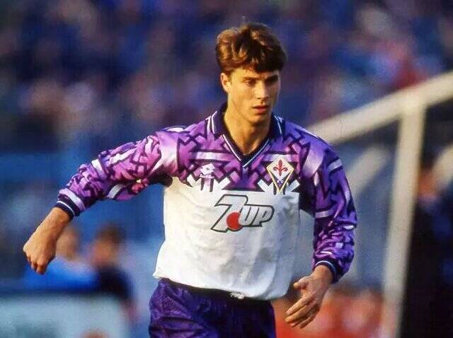 لباسهای ممنوعه در فوتبال 5