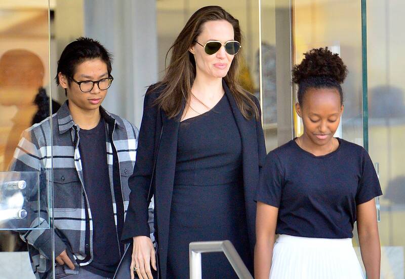 علیه کشورت باش؛ با ما باش!