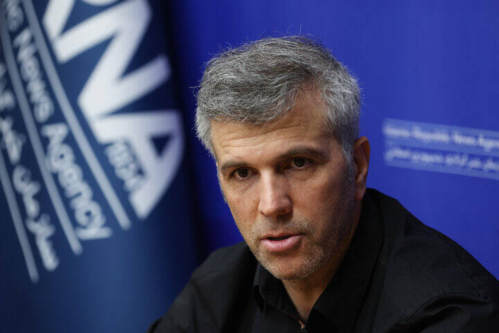 به بازیکنانم خودرو بدهند/ از پسرم معذرت میخواهم