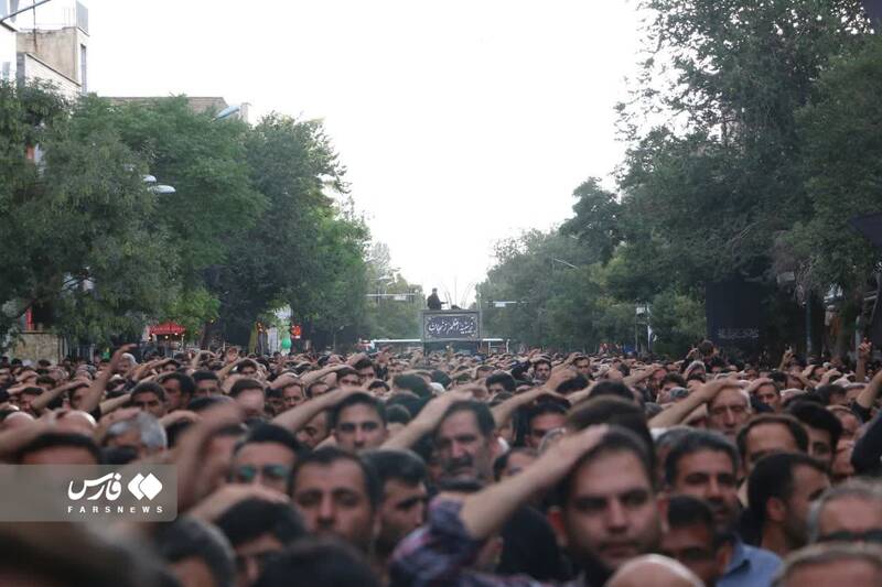 طنین یا زینب(س) در آسمان شهر زنجان +عکس و فیلم