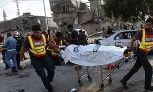 انفجار بمب در پاکستان ۱۰ کشته برجای گذاشت 