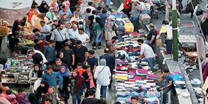 ۳۰ هزار دستفروش در تهران وجود دارد