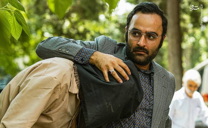 فیلم «مصلحت» نمادی از رافت ملوکانه فرح دیبا است/چک سفید امضایی که حسین دارابی به منافقین میدهد