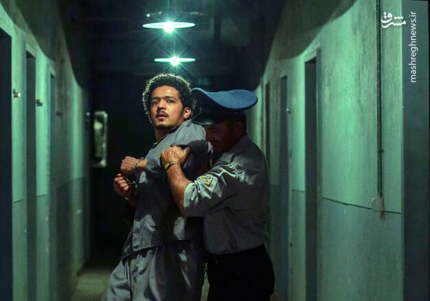 فیلم «مصلحت» نمادی از رافت ملوکانه فرح دیبا است/چک سفید امضایی که حسین دارابی به منافقین میدهد