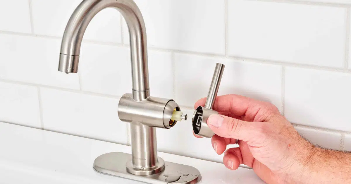 دلایل چکهکردن شیر آب و راههای برطرفکردن آن در کمترین زمان ممکن