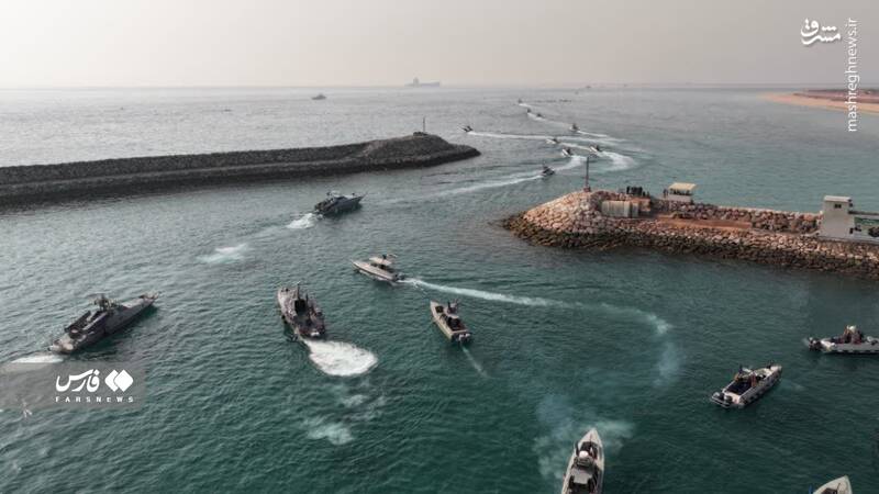 رونمایی از شناورهای جدید سپاه با موشکهای ۶۰۰ کیلومتری/ الحاق سامانه موشکی قدیر و موشک فتح مجهز به هوش مصنوعی به نیروی دریایی سپاه+ عکس و فیلم