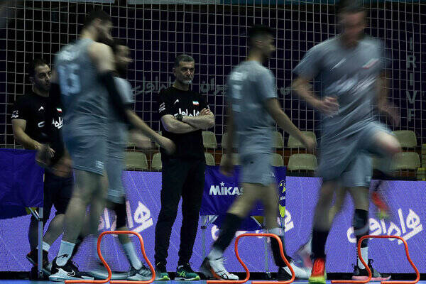 چرا حضور مربی خارجی در تیم ملی والیبال منتفی شد؟