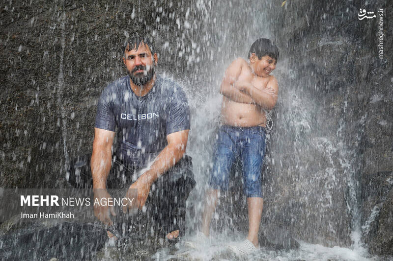 عکس/ فرار از گرما به آبشار گنجنامه همدان
