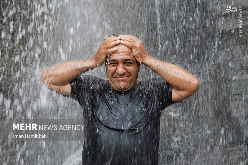 عکس/ فرار از گرما به آبشار گنجنامه همدان