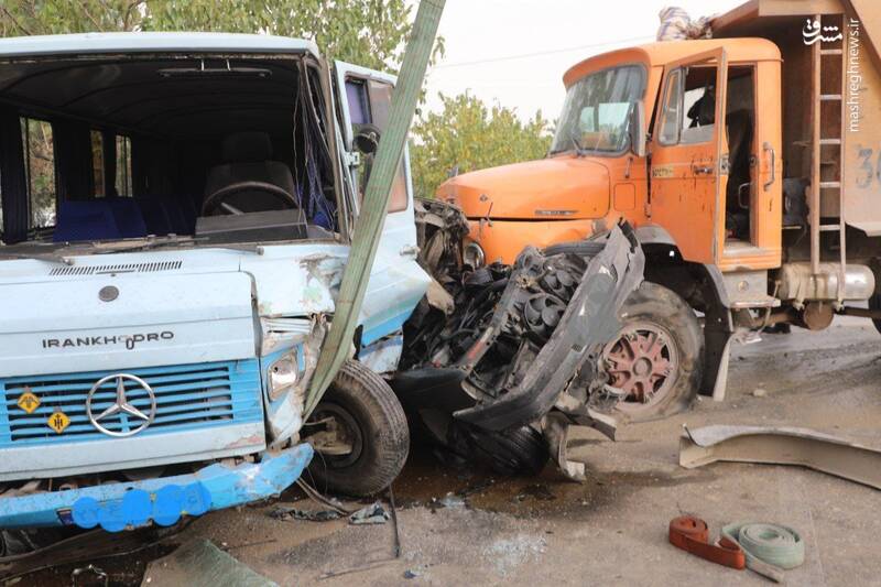 تصادف وحشتناک در مشهد؛ پژو له شد +عکس