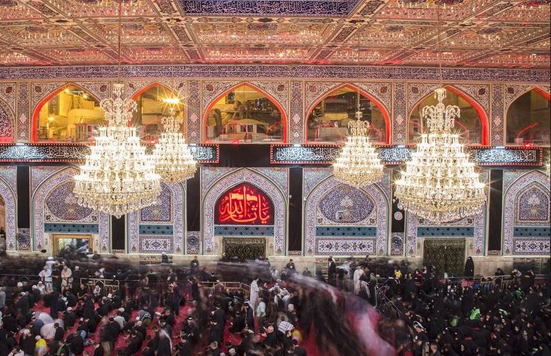 فیلم/ مداح مشهور پای روضه جوان معلول