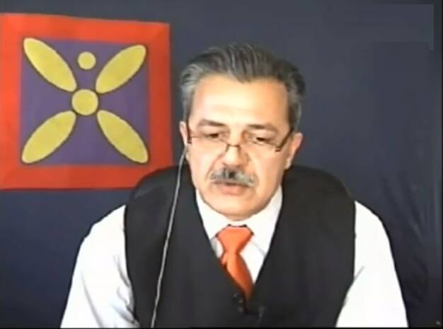 نمادهای بهائیت و ضد انقلاب در لباس پرسپولیس +عکس