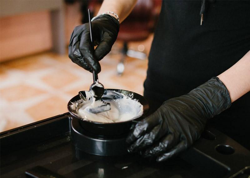 آیا رنگ مو بدون آمونیاک برای موهای با پایه تیره مناسب است؟